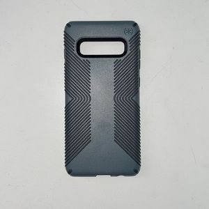 Samsung Galaxy S10+ Speck case